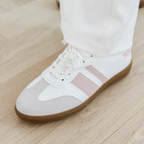 White Pink Detailled Sneaker