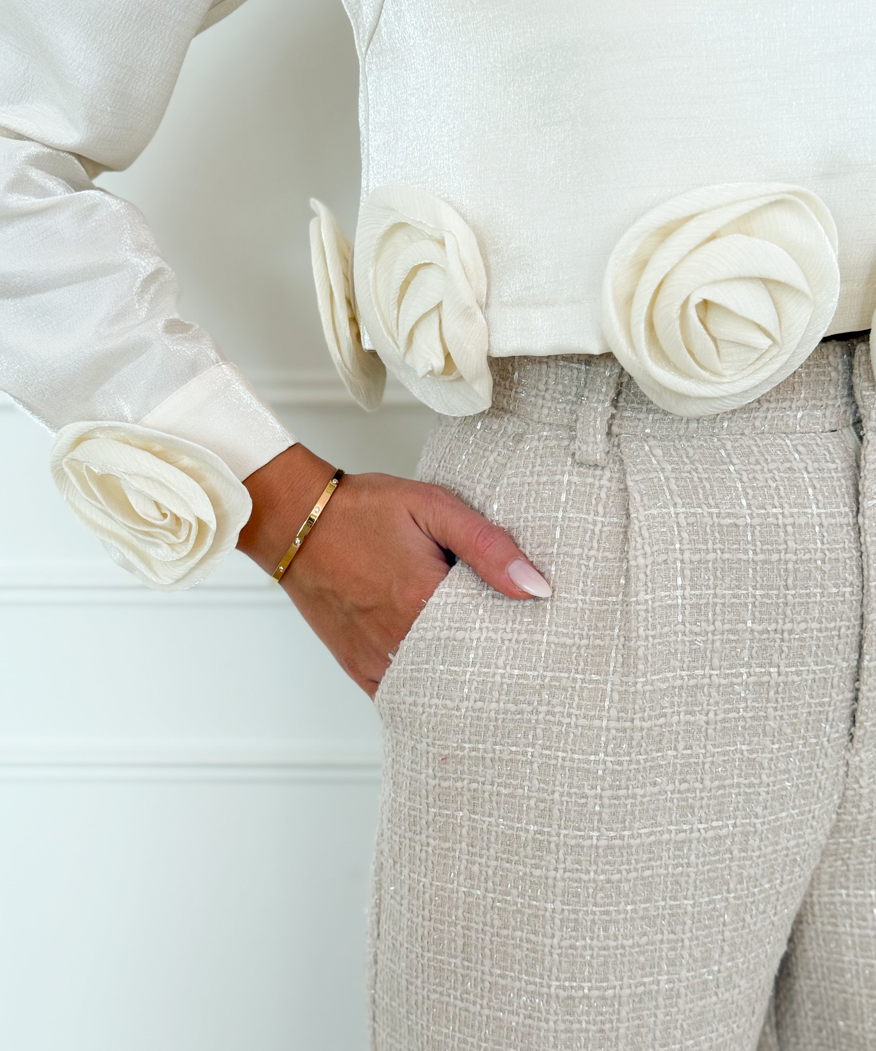 Ivory Evalina Flower Edge Top