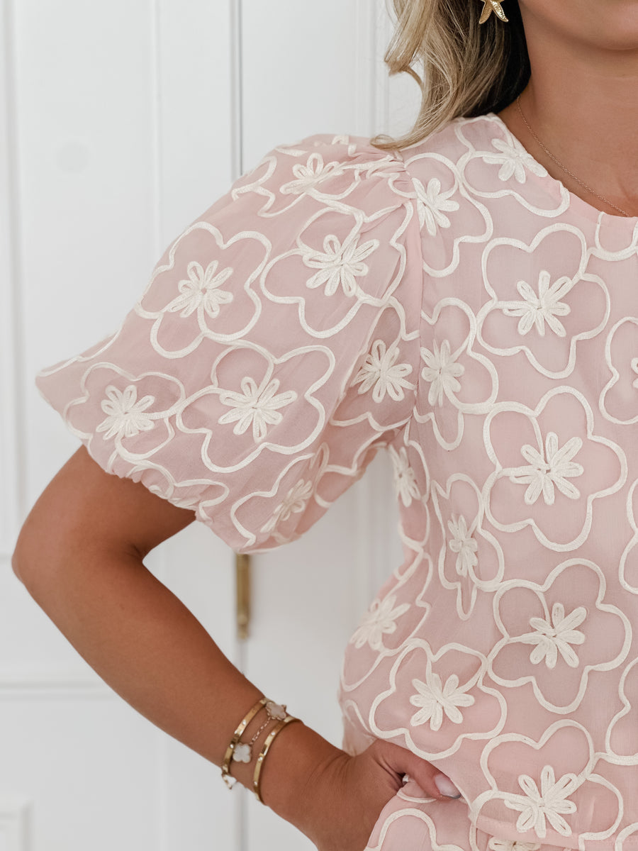 Soft Pink Flower Swirl Ensemble