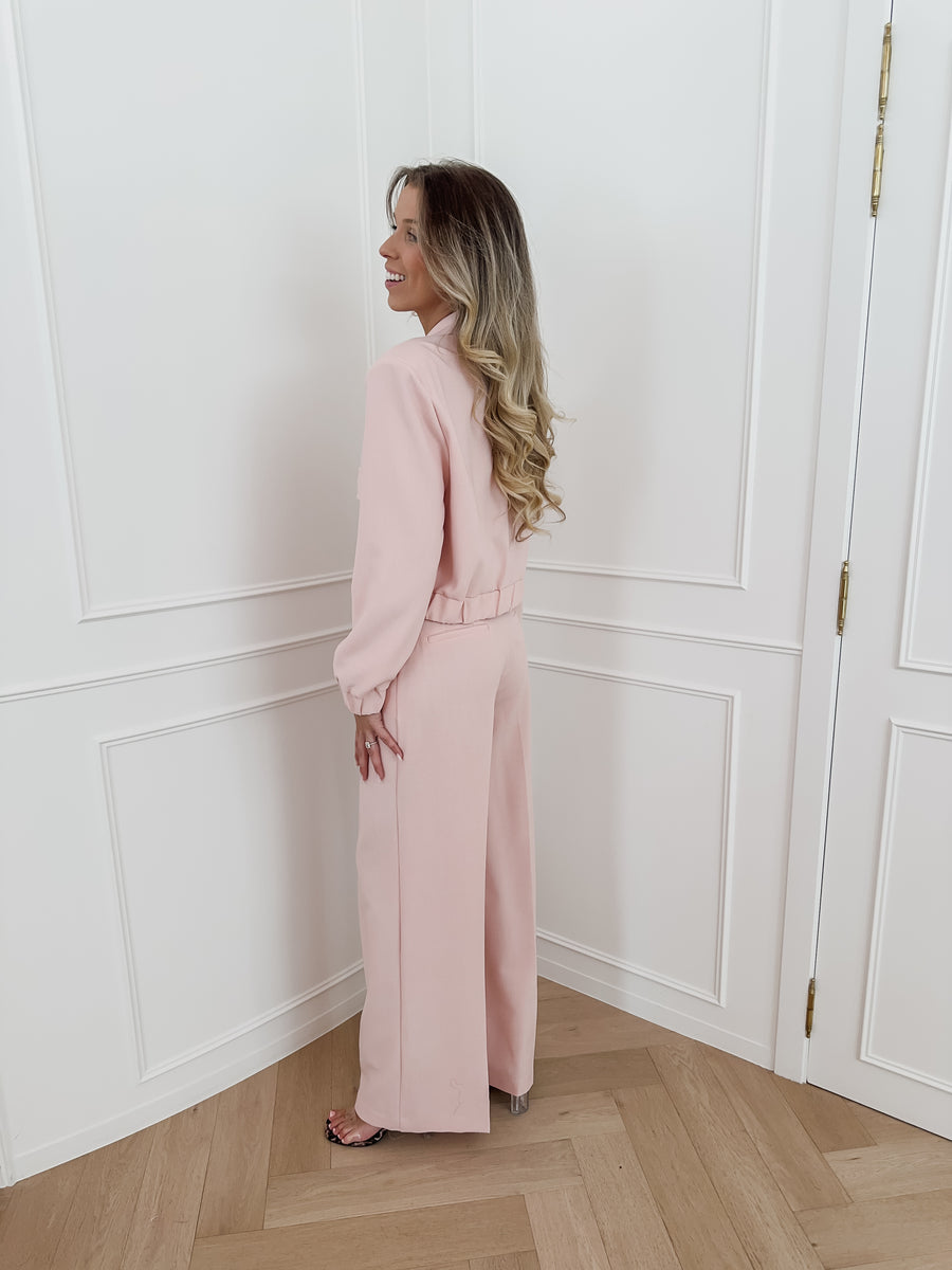 Pink Alisa Ensemble