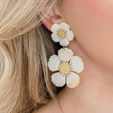 Vanilla Glitter Flower Earrings