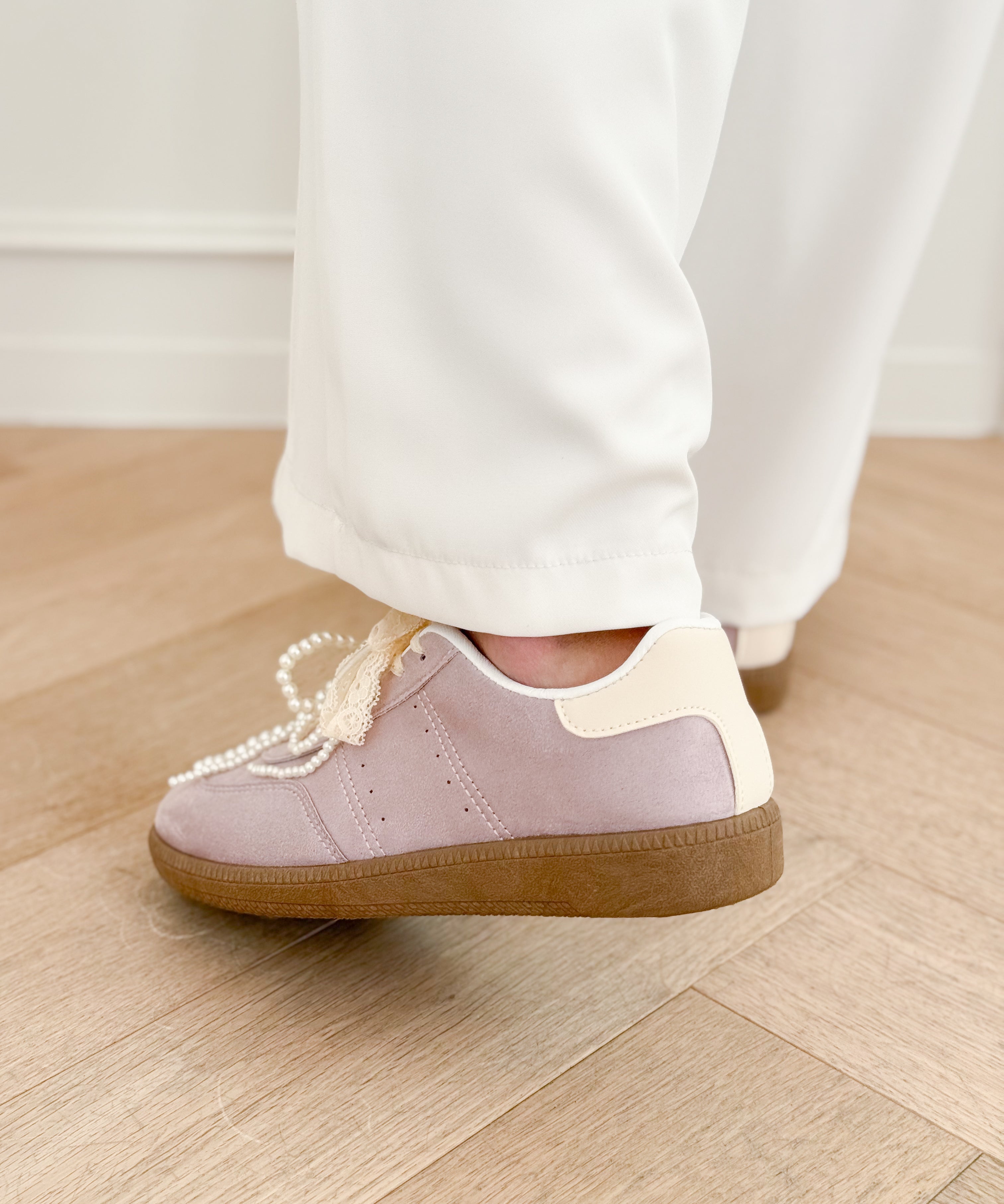 Lilac Romantic Lace Pearl Sneakers