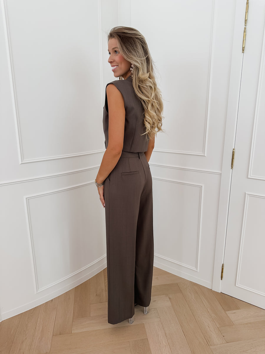 Brown Lisa Ensemble