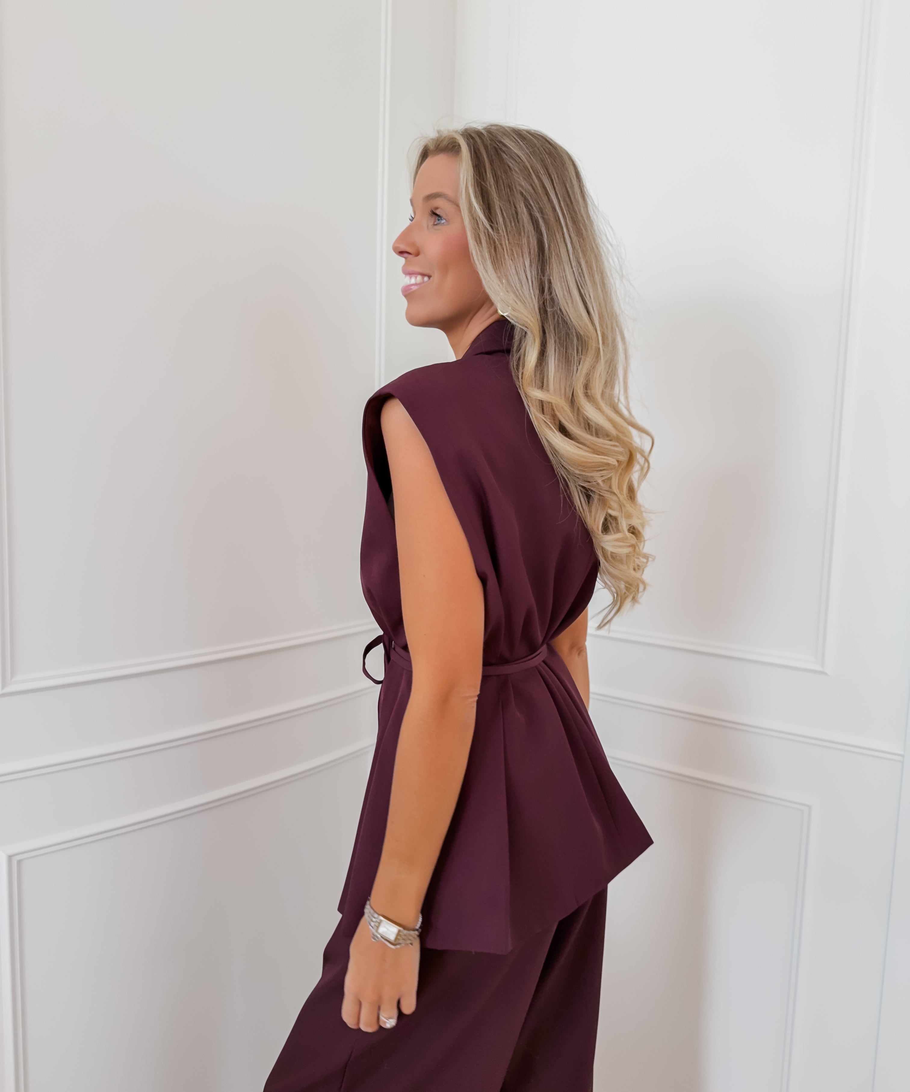 Bordeaux Sleeveless Jasmine Blazer
