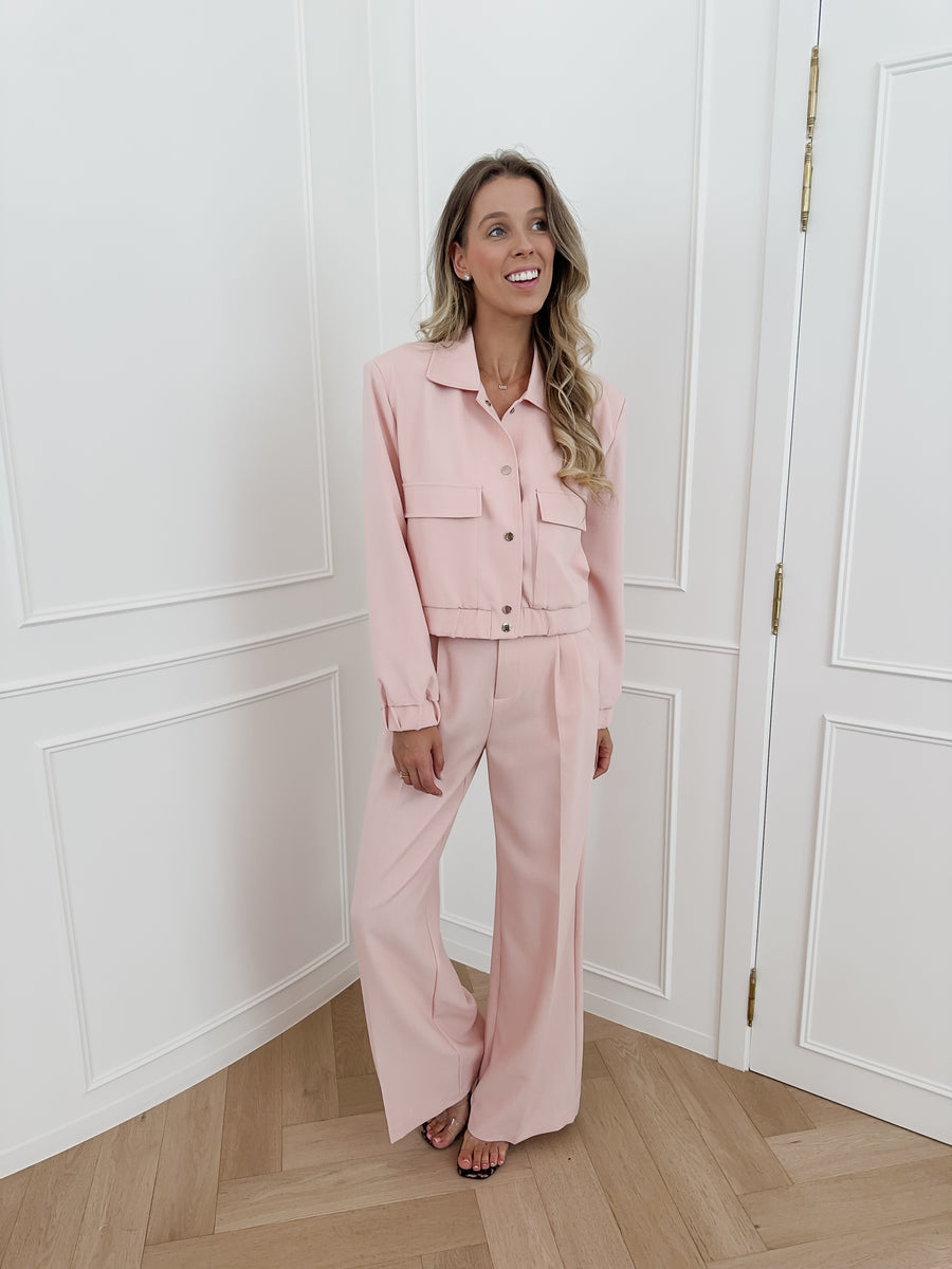 Pink Alisa Ensemble