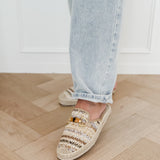 Crème Detail Buckle Loafers
