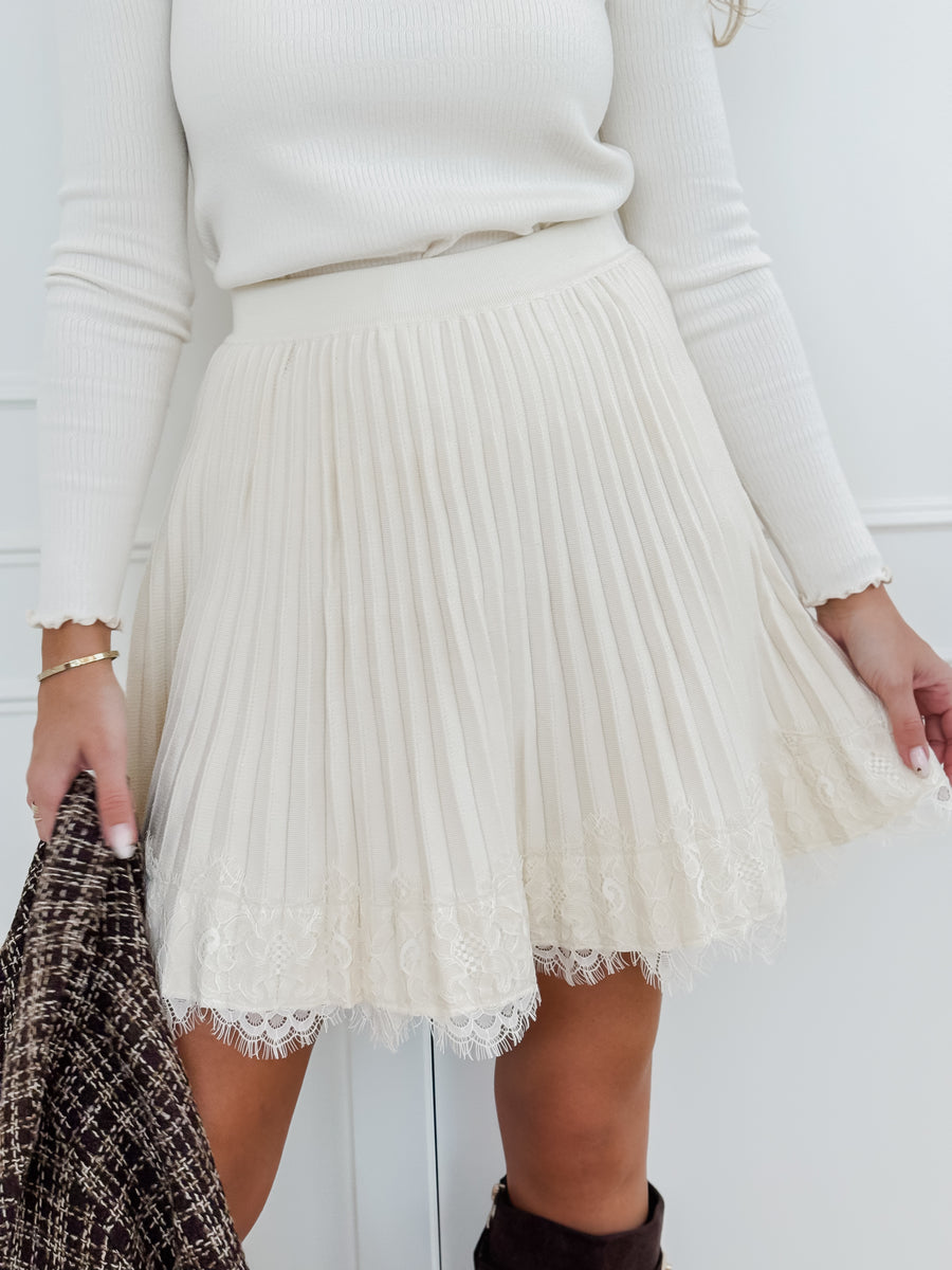 Vanille Millie Pleated Lace Edge Skirt