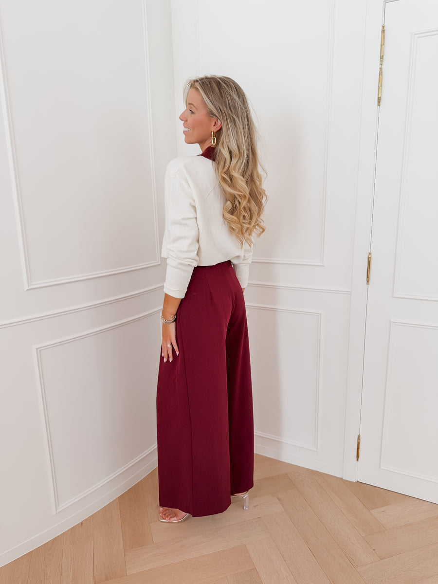 PRE ORDER Crème Bordeaux Collar Bear Sweater