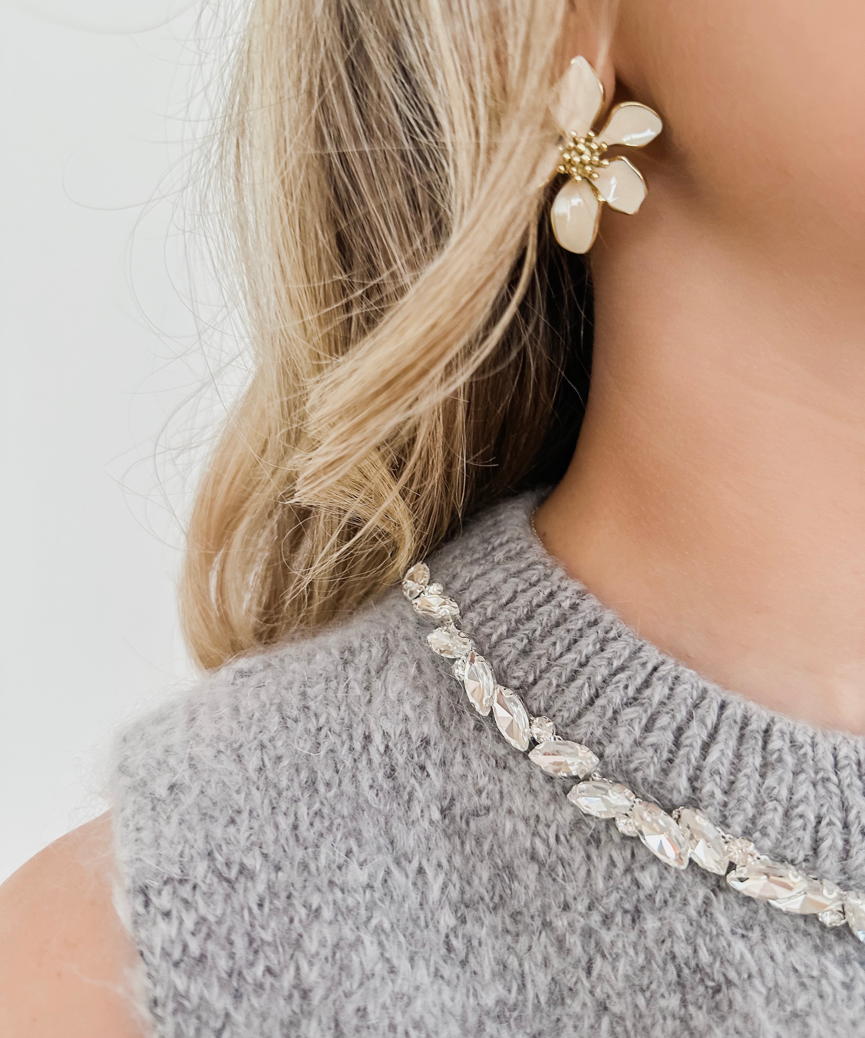 Grey Diamond Neckline Sleeveless Sweater