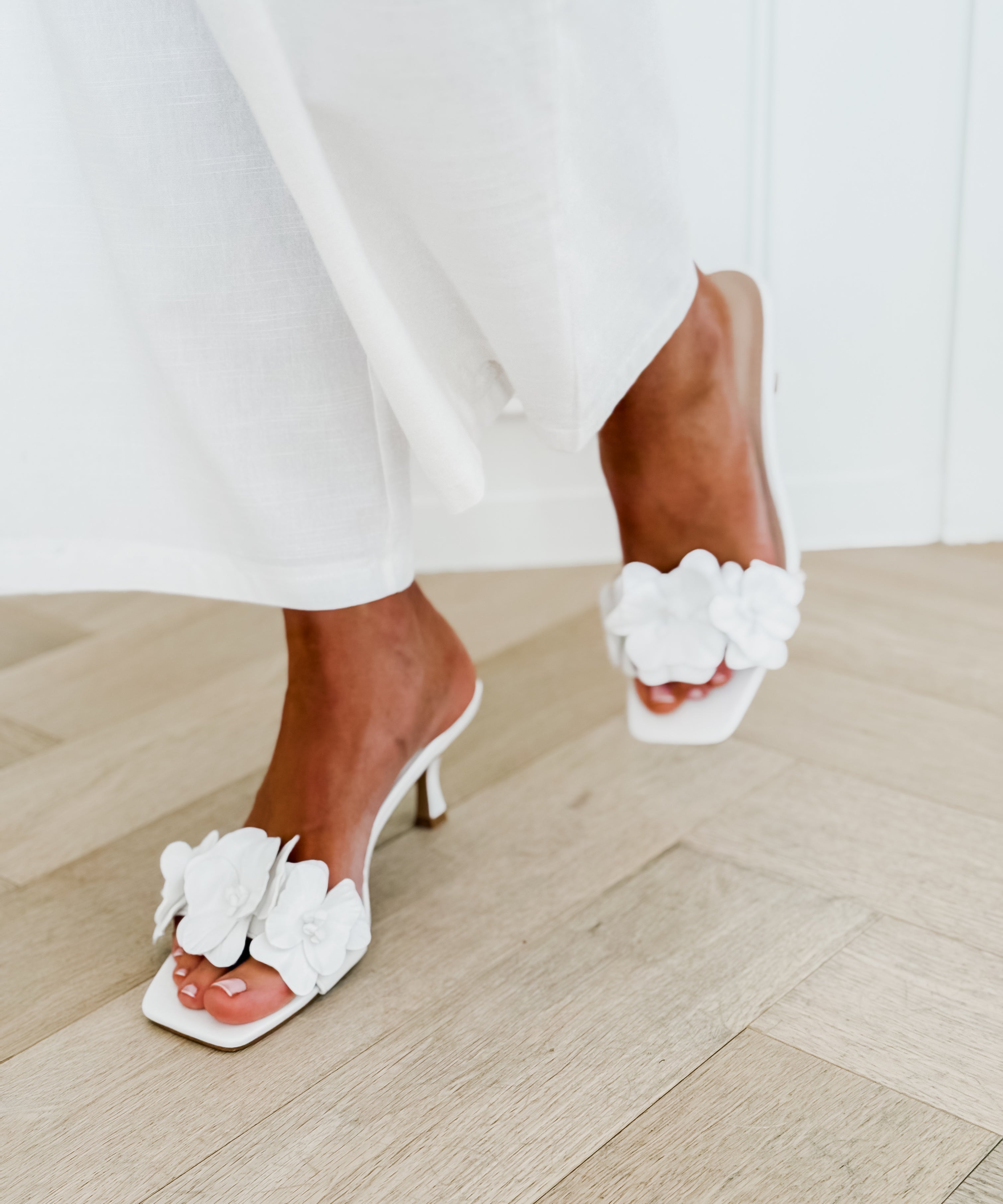 White Flower Joly Heels