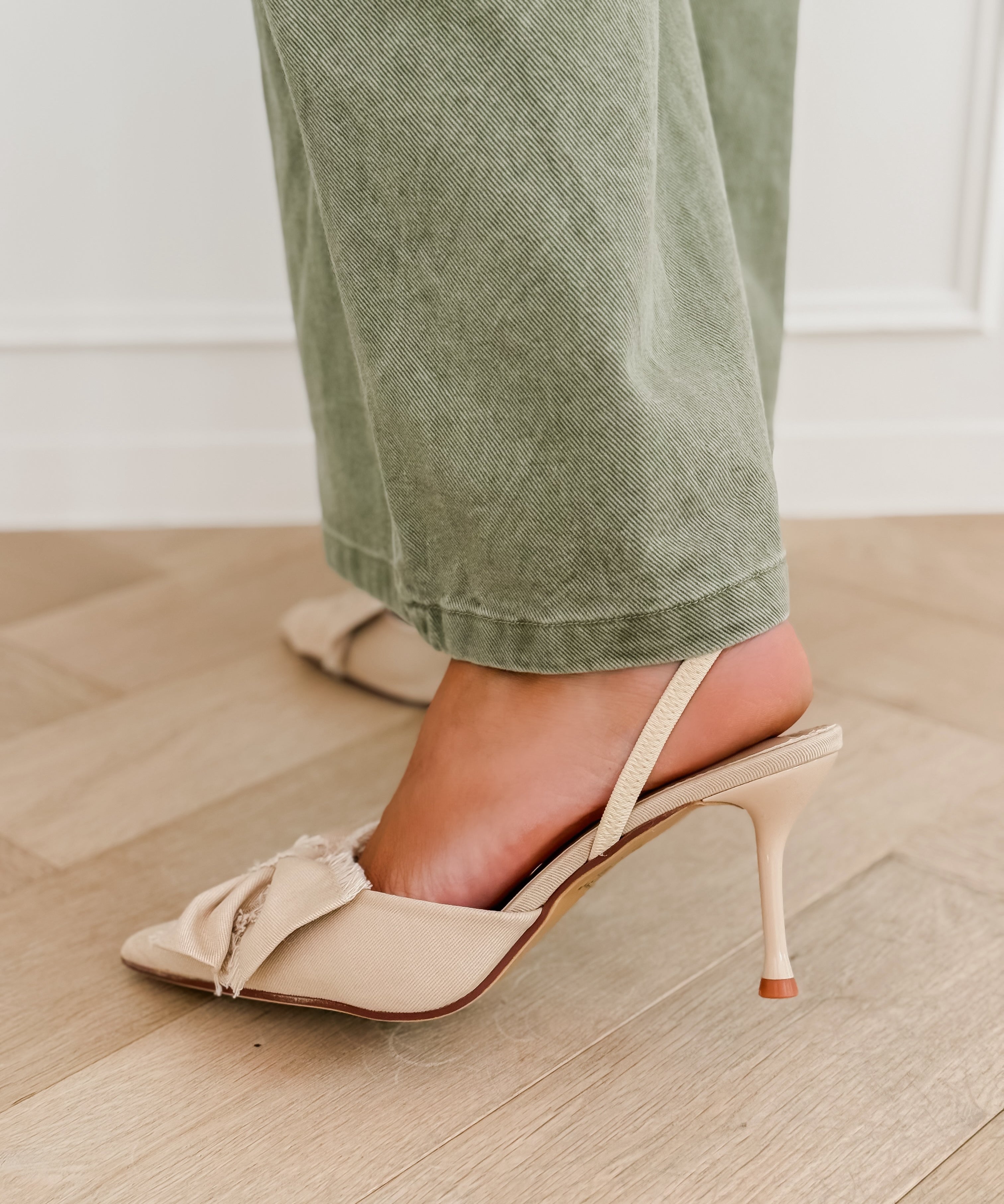 Sand Bow Sabrine Heels