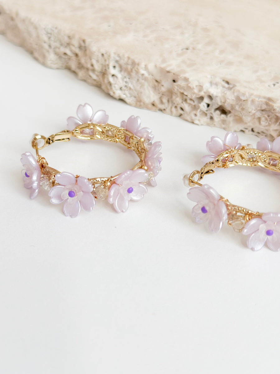 Pastel Lila Flower Hoops