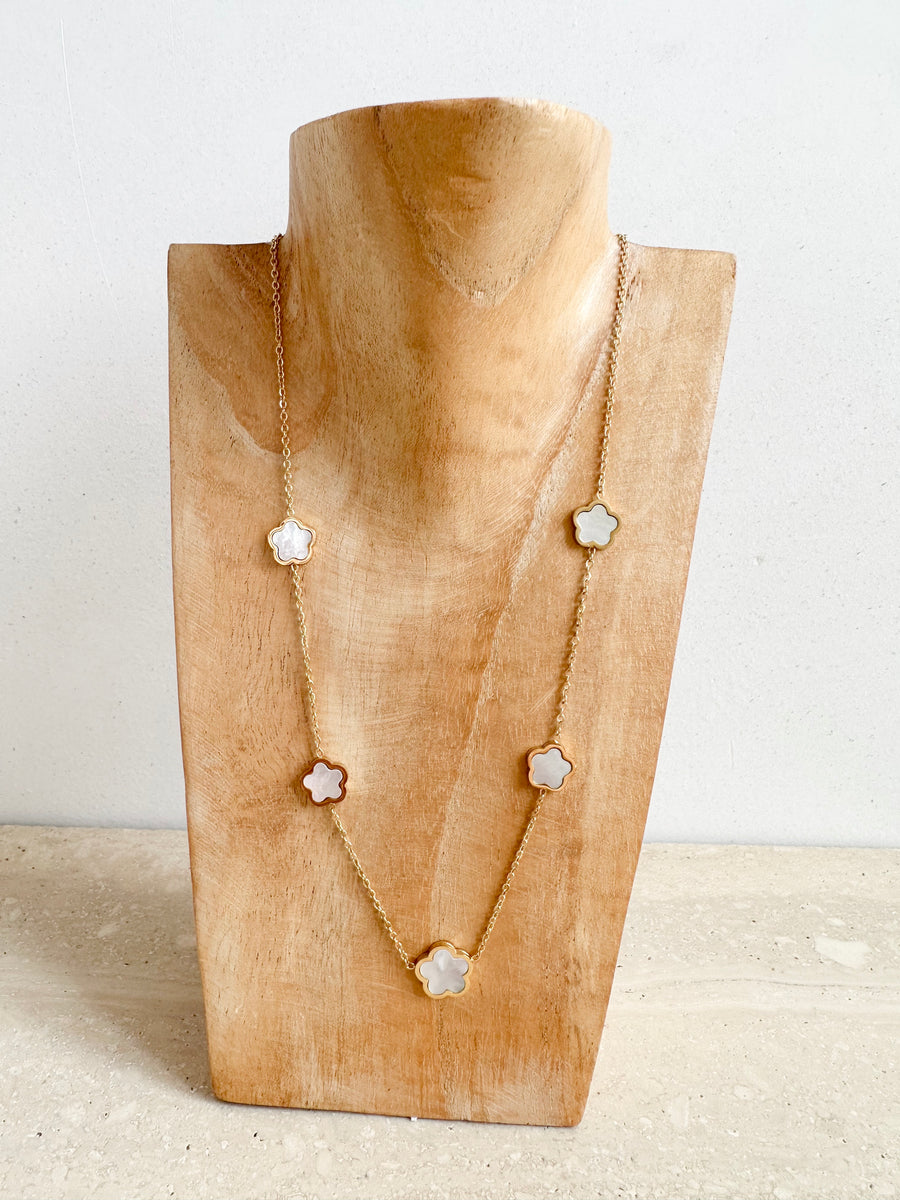 Crème Hélène Necklace